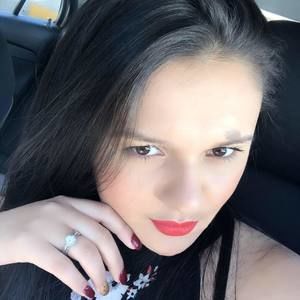 Meet your Posher, Ana